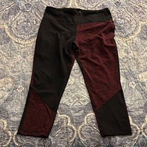 Yogalicious Capri Leggings NWOT